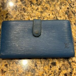 LOUIS VUITTONBLUE EPI wallet 6 slot w/ coin purse leathersome tiny interior rub